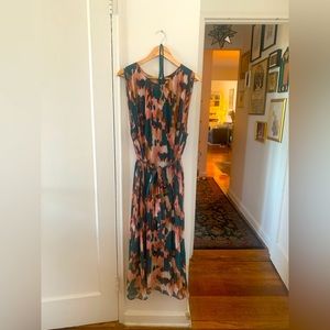 Banana Republic pleated flowy maxi dress